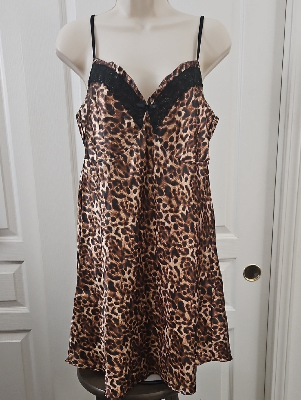 True Desire | Y2K Leopard Satin Feeling Chemise Nightdress w/ Black Trim Size L